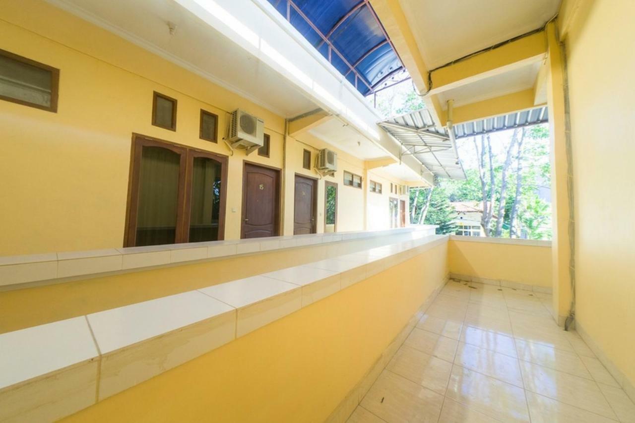 Reddoorz Near Nusa Cendana University Kupang  Ngoại thất bức ảnh